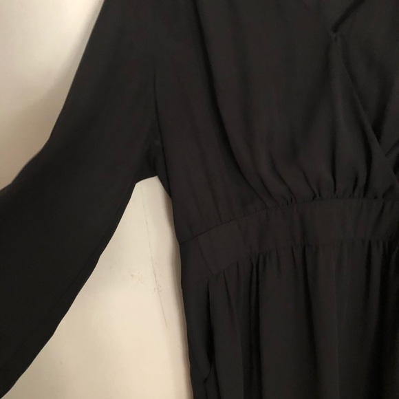 SALE😍 STUNNING DANIELRAINN DRESS - Picture 4 of 16